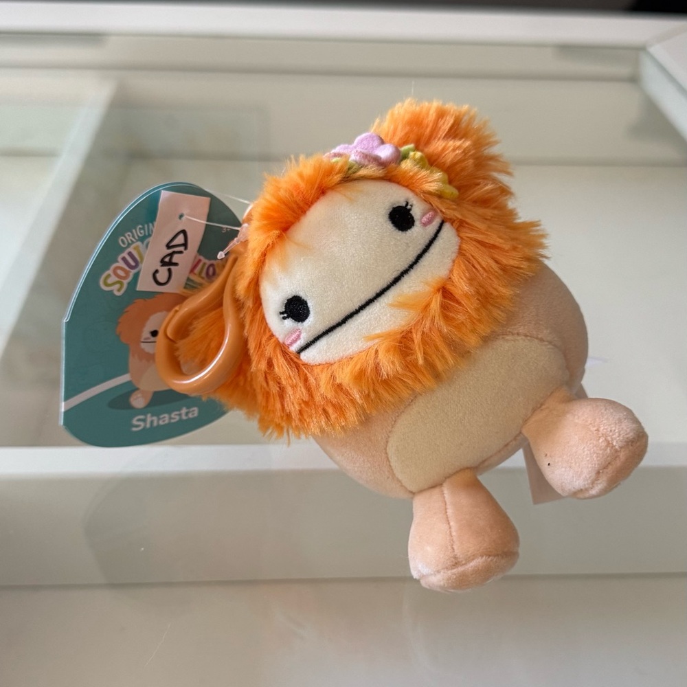 Shasta Clip Squishmallow (Canada)